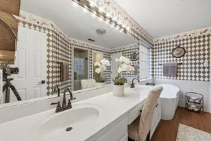 111 Hillside Dr E, Burleson, TX 76028 - Photo 12