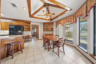 10017 Lost Oak Ridge Dr, Woodway, TX 76712 - Photo 10