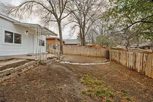 3216 Rockbluff Dr, Dallas, TX 75227 - Photo 24