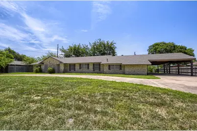 419 Allen Drive, Justin, TX 76247 - Photo 2