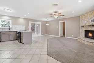 2318 Poco Ct, Granbury, TX 76048 - Photo 6