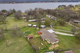 2318 Poco Ct, Granbury, TX 76048 - Photo 26