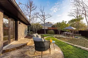 8825 Vista Oaks Cir, Dallas, TX 75243 - Photo 38