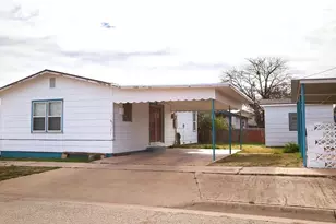 2100 Johnson, Big Spring, TX 79720 - Photo 2