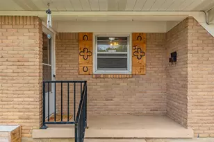 1808 W College St, Sherman, TX 75092 - Photo 4