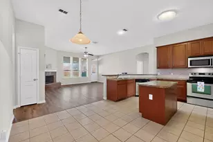 1605 Weeping Willow Ln, Arlington, TX 76002 - Photo 16