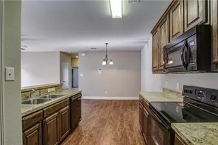 412 Canvas Ct, Crowley, TX 76036 - Photo 6