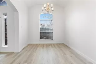 8604 Secret Forest Dr, Dallas, TX 75249 - Photo 8