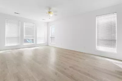 8604 Secret Forest Drive, Dallas, TX 75249 - Photo 18