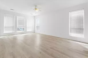 8604 Secret Forest Dr, Dallas, TX 75249 - Photo 18