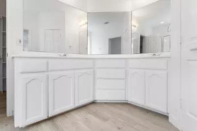 8604 Secret Forest Drive, Dallas, TX 75249 - Photo 20