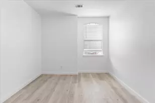 8604 Secret Forest Dr, Dallas, TX 75249 - Photo 32