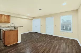 1716 S Waco St, Van Alstyne, TX 75495 - Photo 8