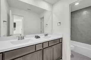 913 Gilbreath Ave, Crowley, TX 76036 - Photo 32