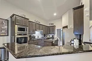 904 Regal Bluff Ln, DeSoto, TX 75115 - Photo 10