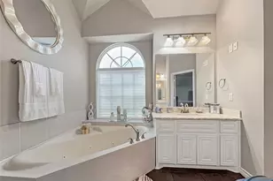 904 Regal Bluff Ln, DeSoto, TX 75115 - Photo 16