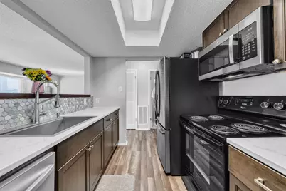 18 E Mountain Lane, Grand Prairie, TX 75052 - Photo 10