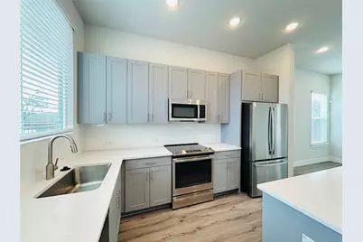 760 W Bedford Euless Road #200, Hurst, TX 76053 - Photo 10