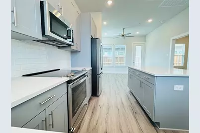 760 W Bedford Euless Road #200, Hurst, TX 76053 - Photo 22