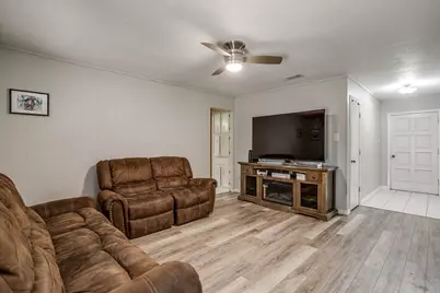 1022 Princeton Place, Cleburne, TX 76033 - Photo 2