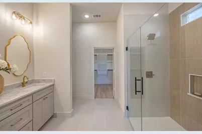 5200 Helmick Avenue, Fort Worth, TX 76107 - Photo 14