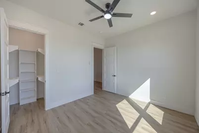 5204 Helmick Avenue, Fort Worth, TX 76107 - Photo 18