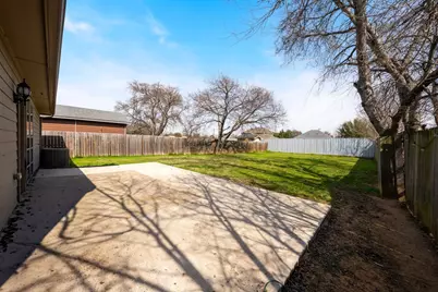 210 Maltby Road, Irving, TX 75061 - Photo 22