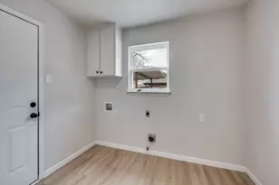 5916 Meredith Ln, Edgecliff Village, TX 76134 - Photo 10