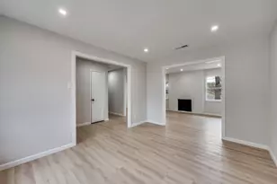 5916 Meredith Ln, Edgecliff Village, TX 76134 - Photo 8