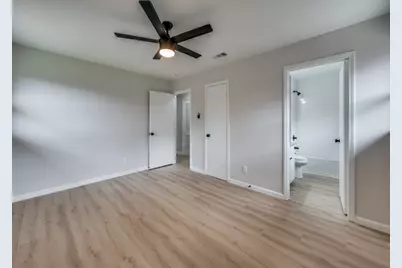 5916 Meredith Lane, Edgecliff Village, TX 76134 - Photo 14