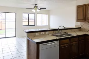 824 Middle Cove Dr, Plano, TX 75023 - Photo 6