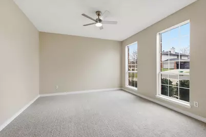 6204 Kingswood Drive, Arlington, TX 76001 - Photo 6