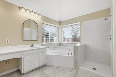 6204 Kingswood Drive, Arlington, TX 76001 - Photo 22