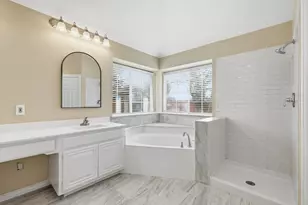 6204 Kingswood Dr, Arlington, TX 76001 - Photo 22