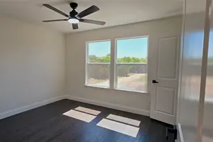 5660 Lone Star Cir, Granbury, TX 76048 - Photo 20