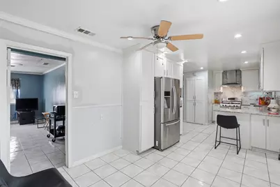 2546 W Rochelle Road, Irving, TX 75062 - Photo 16