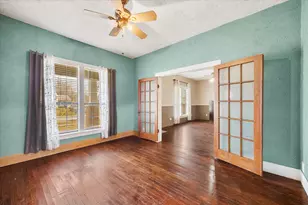 410 S Preston St, Wolfe City, TX 75496 - Photo 8