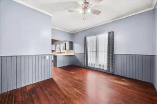 410 S Preston St, Wolfe City, TX 75496 - Photo 12