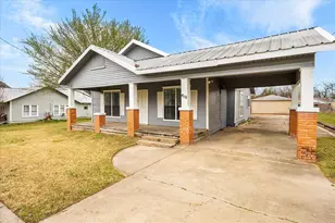 410 S Preston St, Wolfe City, TX 75496 - Photo 2