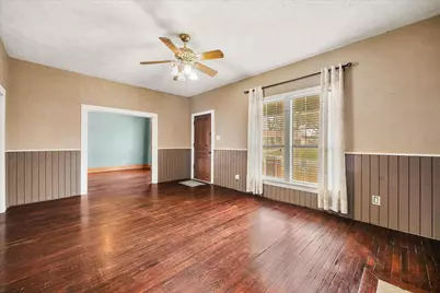 410 S Preston Street, Wolfe City, TX 75496 - Photo 6