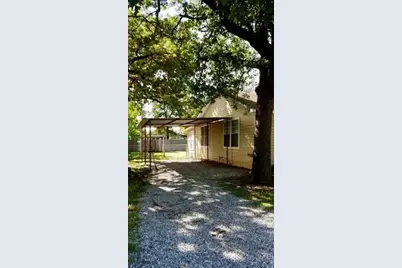 756 N Barton Street, Stephenville, TX 76401 - Photo 2