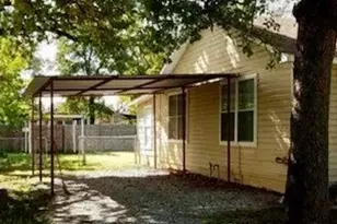 756 N Barton St, Stephenville, TX 76401 - Photo 2