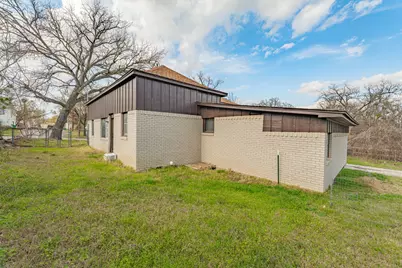 582 W College Street, Stephenville, TX 76401 - Photo 14