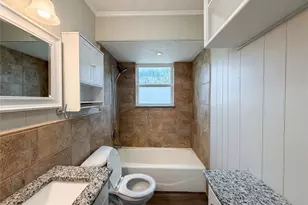 208 Summercrest Blvd, Burleson, TX 76028 - Photo 8