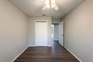 208 Summercrest Blvd, Burleson, TX 76028 - Photo 10