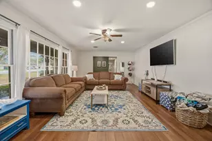 980 N Harbin Dr, Stephenville, TX 76401 - Photo 4