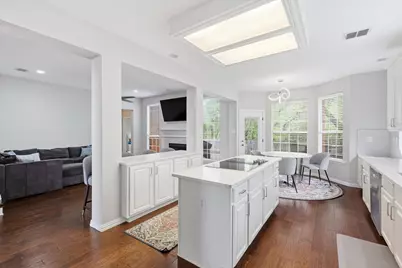 1904 N Port Court, Grapevine, TX 76051 - Photo 10