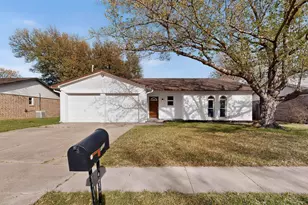 6820 Mickey Dr, Watauga, TX 76148 - Photo 4