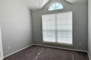 2708 Lake Country Dr, Grand Prairie, TX 75052 - Photo 22