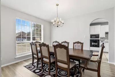 2708 Lake Country Drive, Grand Prairie, TX 75052 - Photo 6